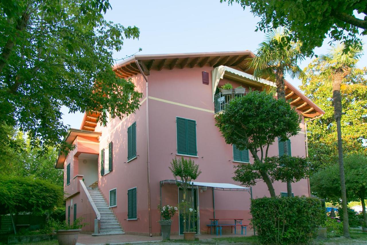 Camping Oasi Marina di Massa Luaran gambar